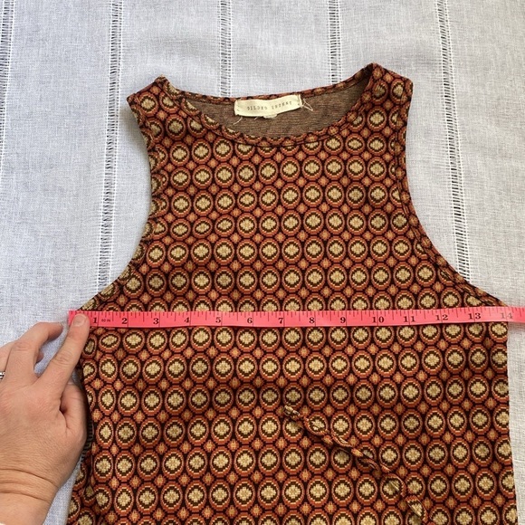 Gilded Intent open back sleeveless top. - Picture 8 of 11